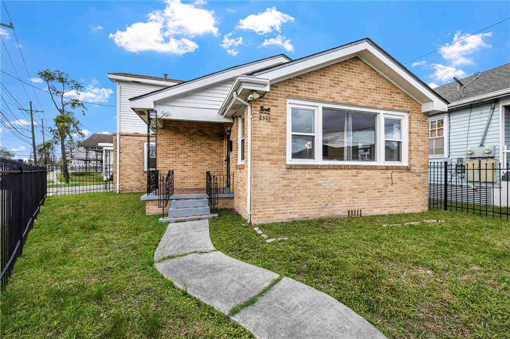 Homes For Sale - 2501 Sage Street<br/> New Orleans, LA 70122