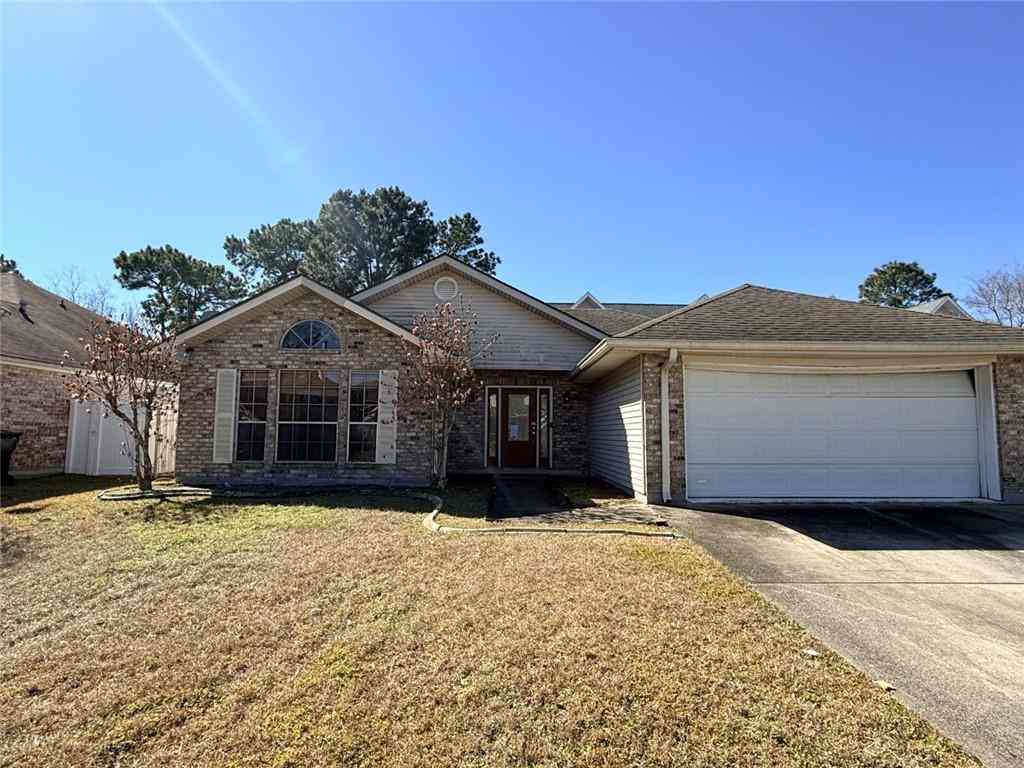 Homes For Sale - 173 Cypress Grove Court<br/> New Orleans, LA 70131