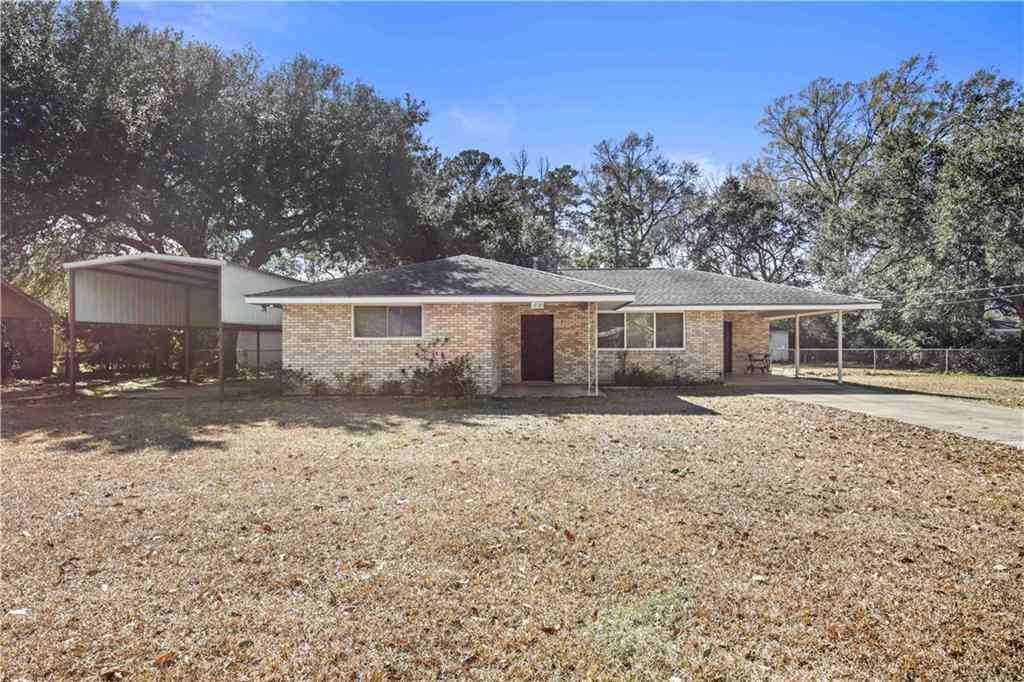 Homes For Sale - 1820 Destin Street<br/> Mandeville, LA 70448