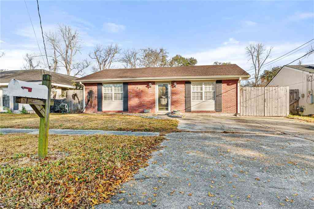 Homes For Sale - 2808 Dolores Drive<br/> Marrero, LA 70072