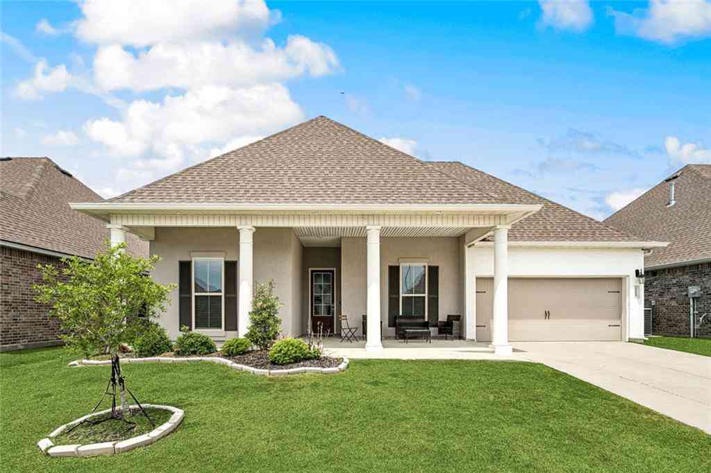 Homes For Sale - 5225 Peony Meadow Lane<br/> Slidell, LA 70461