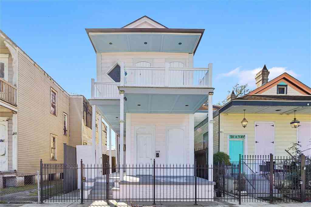 Multifamily For Sale - 1688 N Claiborne Avenue<br/> New Orleans, LA 70116