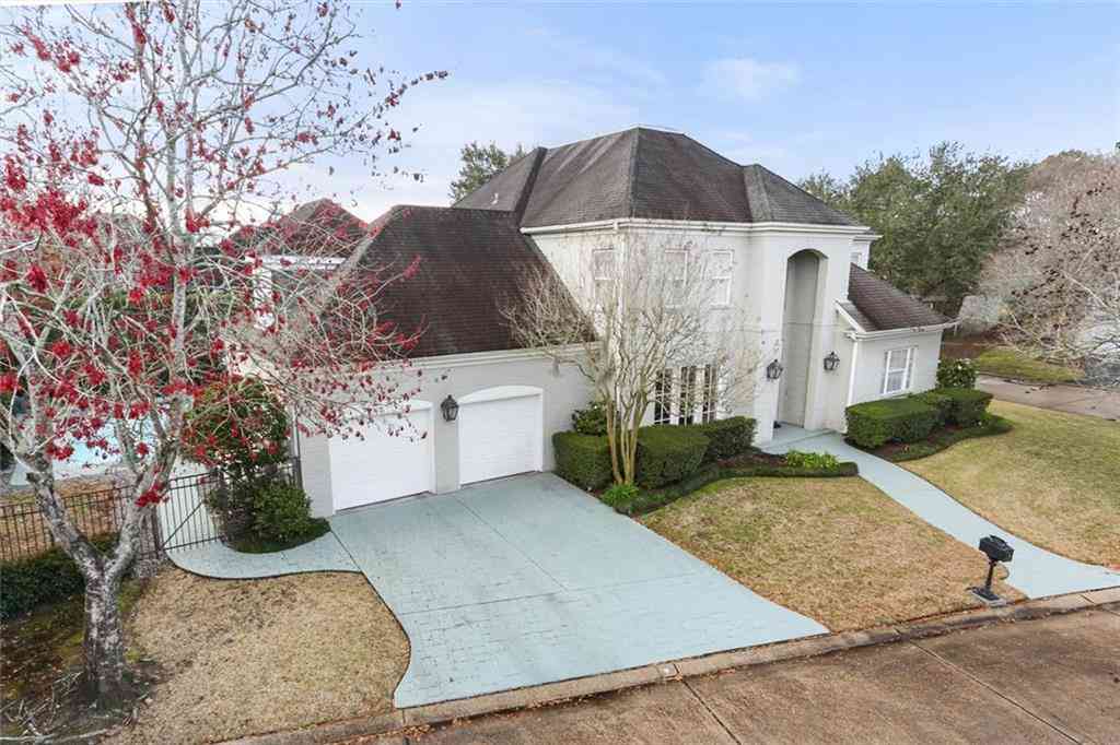 Homes For Sale - 617 English Turn Drive<br/> New Orleans, LA 70131