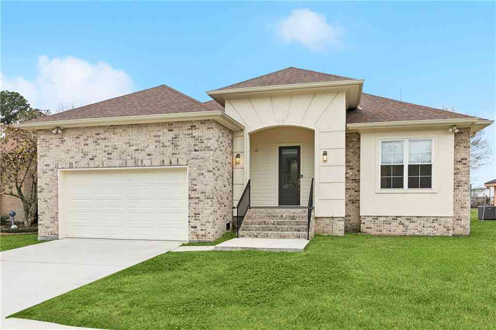 Homes For Sale - 9 Park Timbers Drive<br/> New Orleans, LA 70131