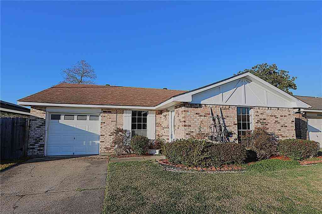 Homes For Sale - 5020 Eden Roc Drive<br/> Marrero, LA 70072