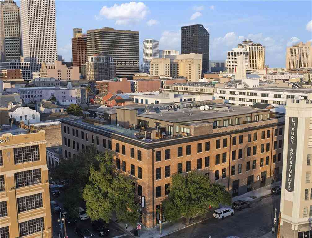 Condo For Sale - 888 Baronne Street #PH 1<br/> New Orleans, LA 70113
