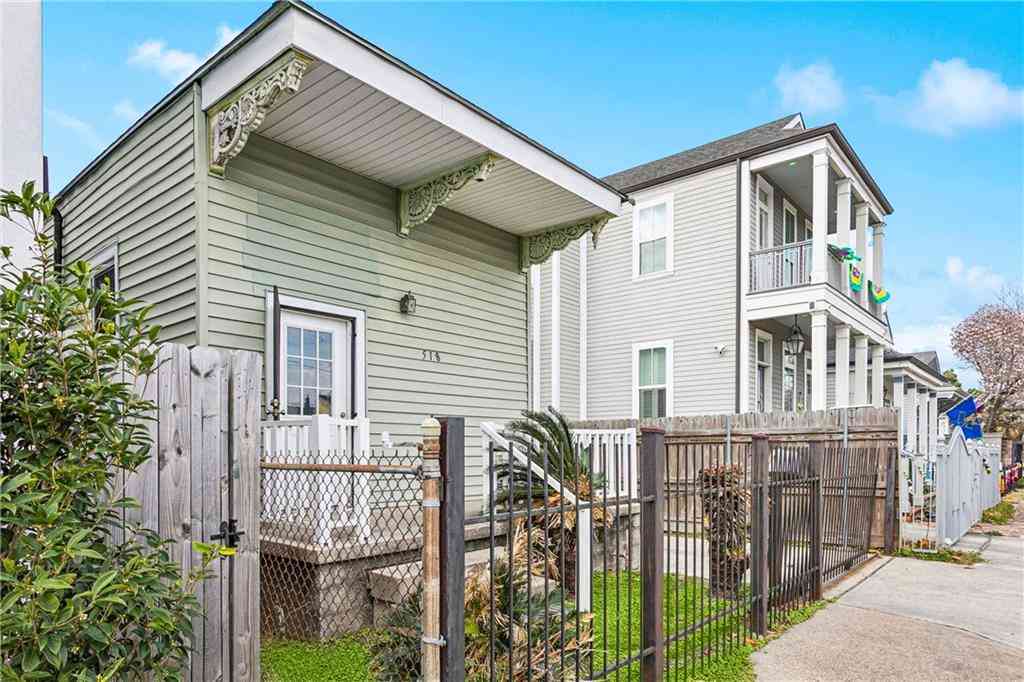Homes For Sale - 518 Upperline Street<br/> New Orleans, LA 70115