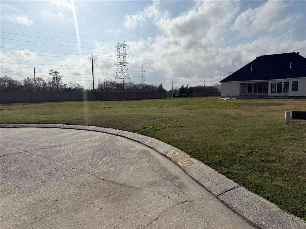 Vacant Land For Sale - LOT 8 Heron Drive<br/> Westwego, LA 70094