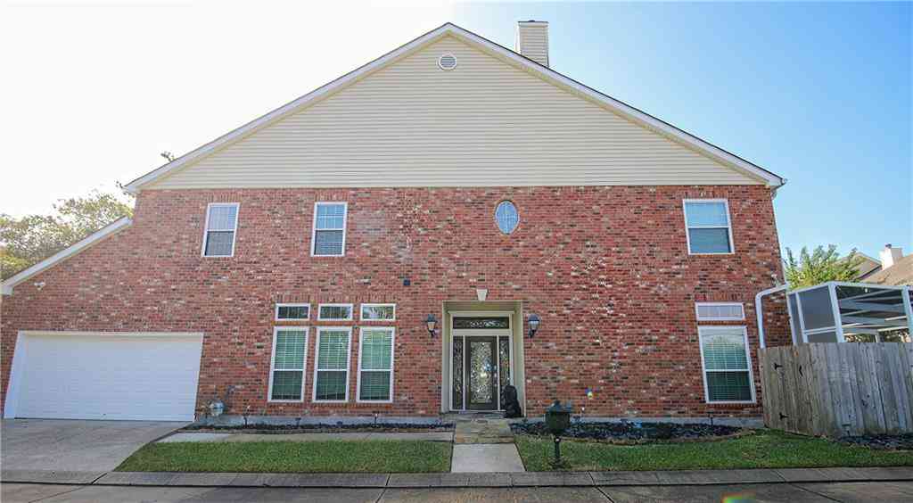 Homes For Sale - 30 E Nouveau Lane<br/> Metairie, LA 70003