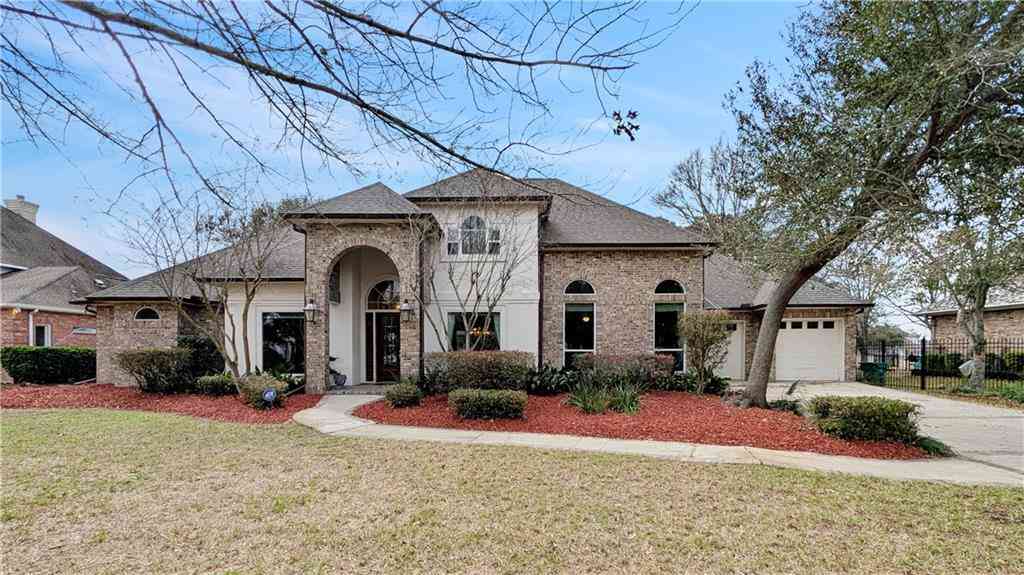 Homes For Sale - 3728 Lake Michel Drive<br/> Gretna, LA 70056