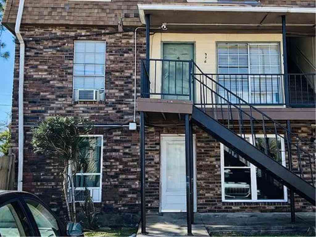Condo For Sale - 6200 Riverside Drive #426<br/> Metairie, LA 70003