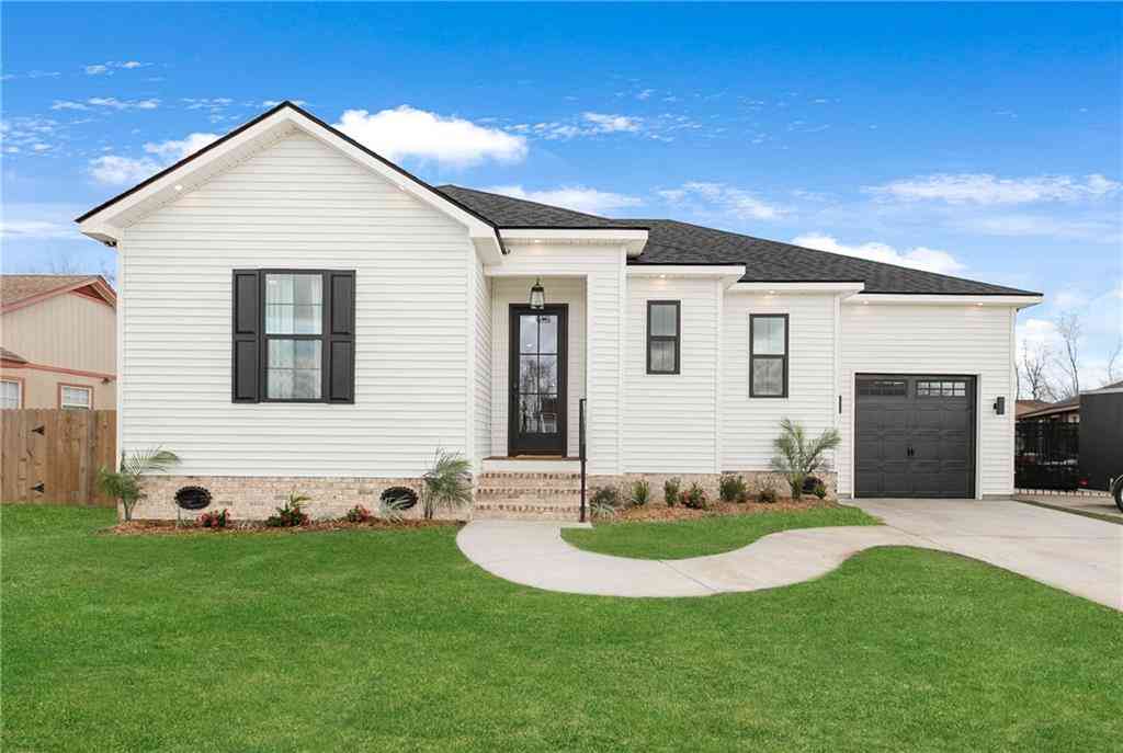 Homes For Sale - 7221 Voyageur Court<br/> New Orleans, LA 70129
