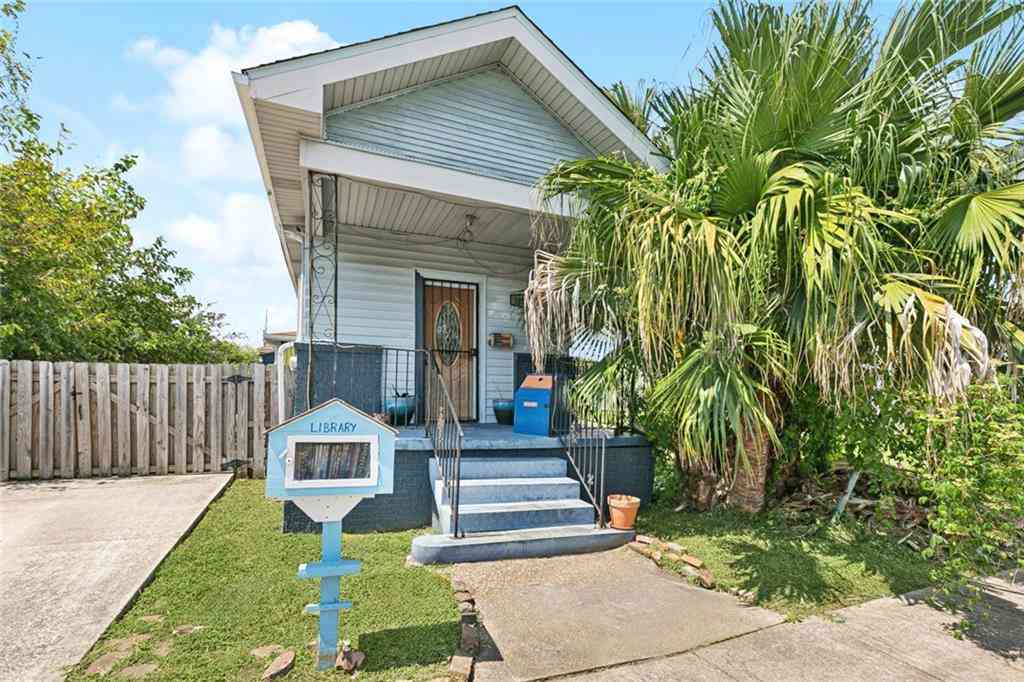Homes For Sale - 3130 Pauger Street<br/> New Orleans, LA 70119