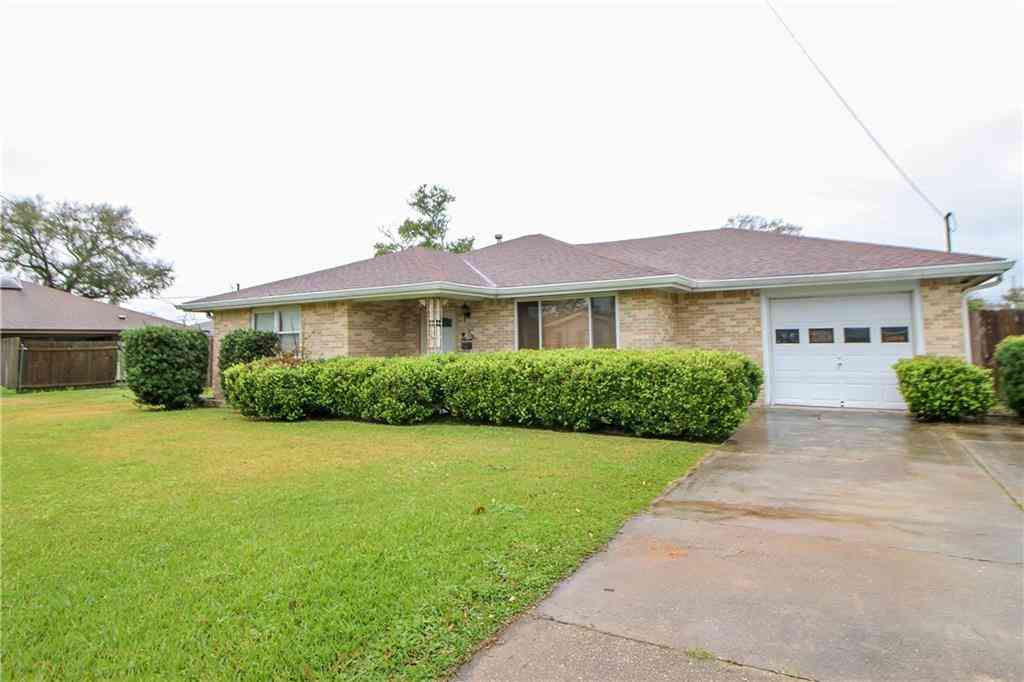 Homes For Sale - 1328 Avenue F Avenue<br/> Marrero, LA 70072