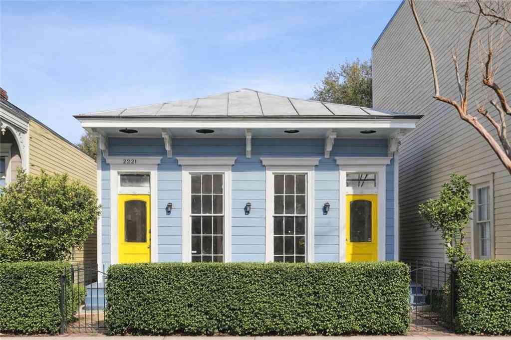 Homes For Sale - 2221 Constance Street<br/> New Orleans, LA 70130