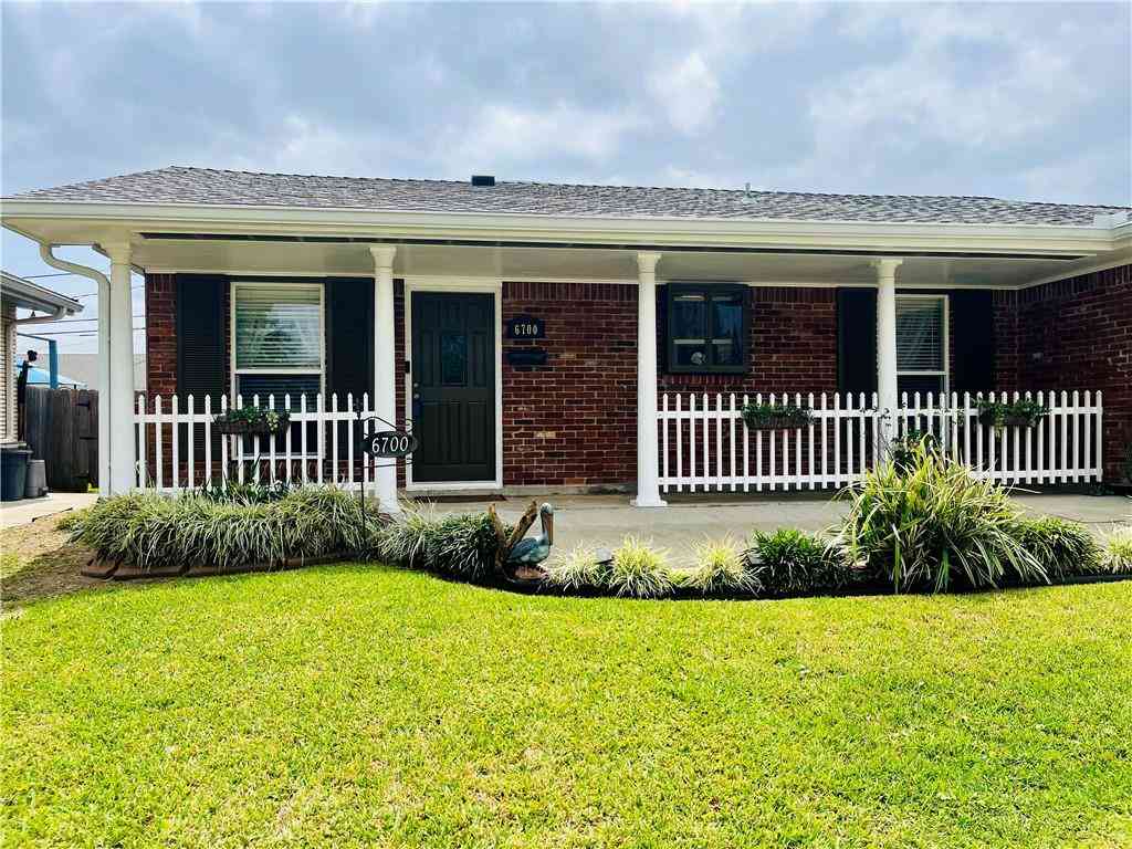 Homes For Sale - 6700 Ithaca Street<br/> Metairie, LA 70003