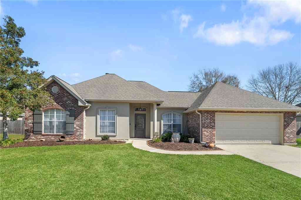 Homes For Rent - 409 Gainesway Drive<br/> Madisonville, LA 70447