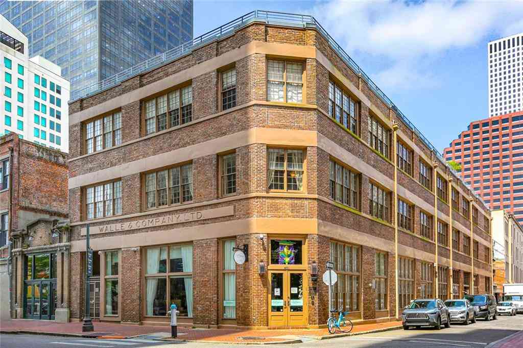 Condo For Sale - 410 Natchez Street #1<br/> New Orleans, LA 70130