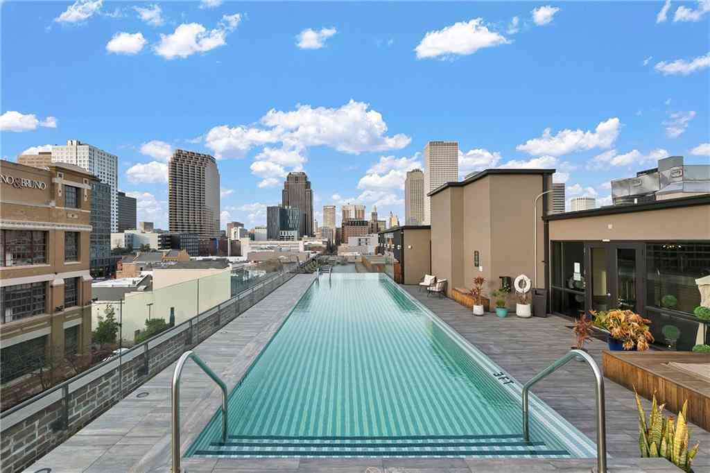 Condo For Sale - 888 Baronne Street #PH 6<br/> New Orleans, LA 70113