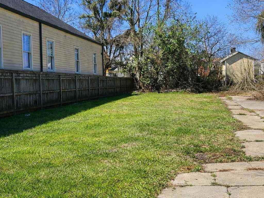 Vacant Land For Sale - 1524 Piety Street<br/> New Orleans, LA 70117