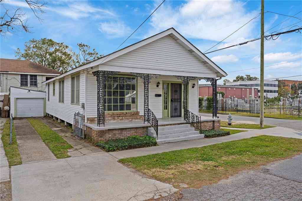 Homes For Sale - 200 Helena Street<br/> New Orleans, LA 70119