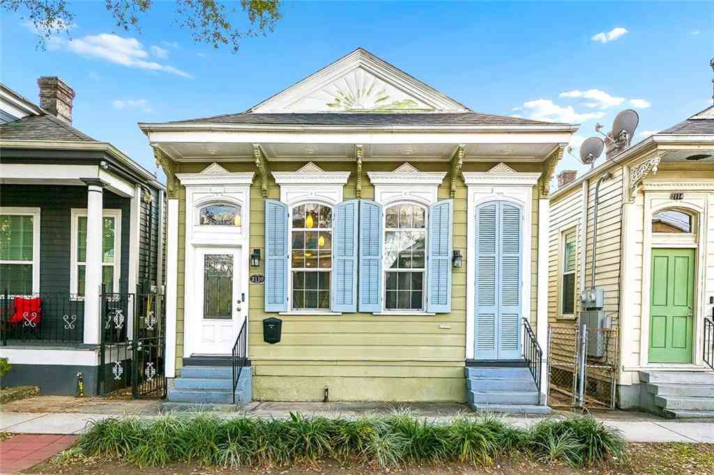 Homes For Sale - 2110 Josephine Street<br/> New Orleans, LA 70113