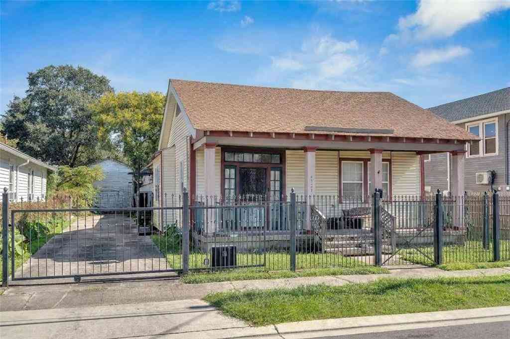 Homes For Sale - 4721 Baudin Street<br/> New Orleans, LA 70119