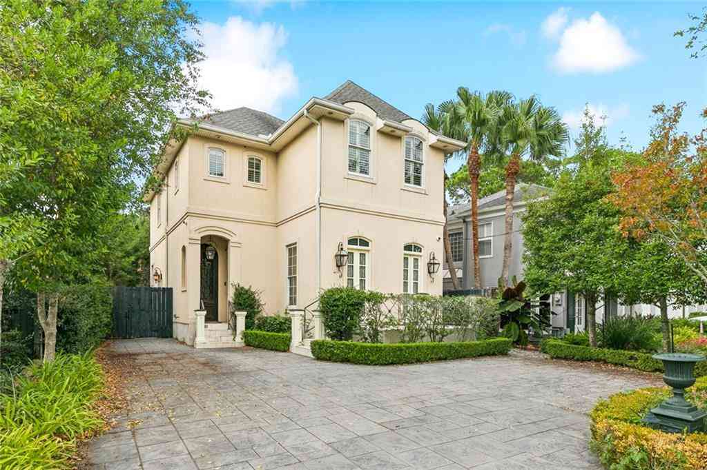 Homes For Sale - 180 E Oakridge Park<br/> Metairie, LA 70005