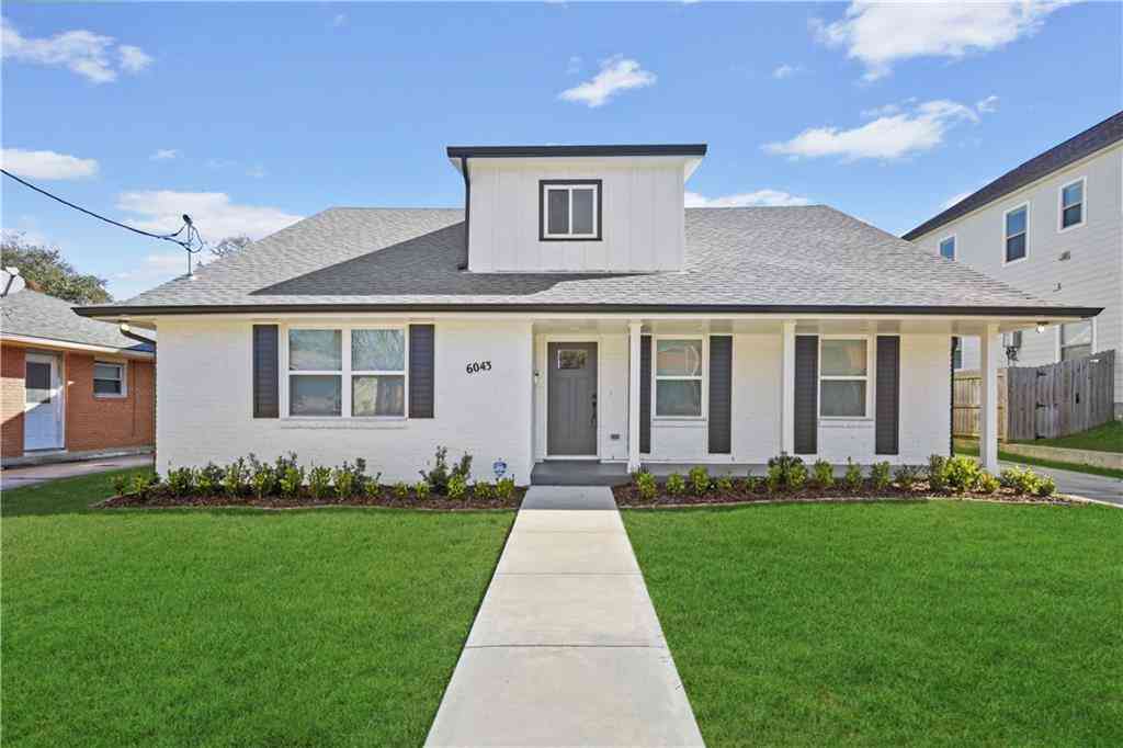 Homes For Sale - 6043 Paris Avenue<br/> New Orleans, LA 70122