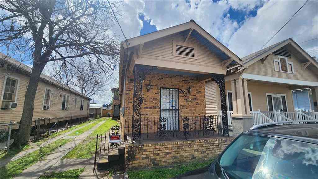 Homes For Sale - 2628 O'reilly Street<br/> New Orleans, LA 70119