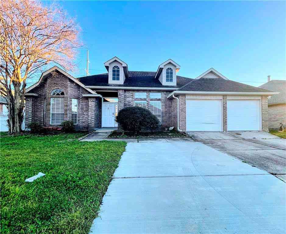Homes For Sale - 1200 Wyndham S Drive<br/> Gretna, LA 70056