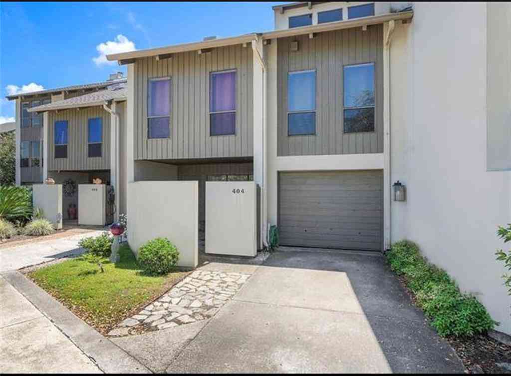 Condo For Rent - 404 Tchefuncte Oaks Drive #404<br/> Mandeville, LA 70471