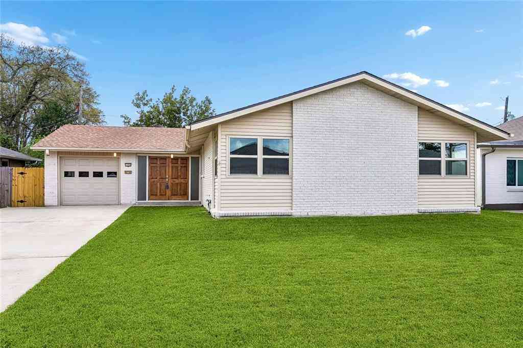 Homes For Sale - 1700 Fairfax Avenue<br/> Metairie, LA 70003