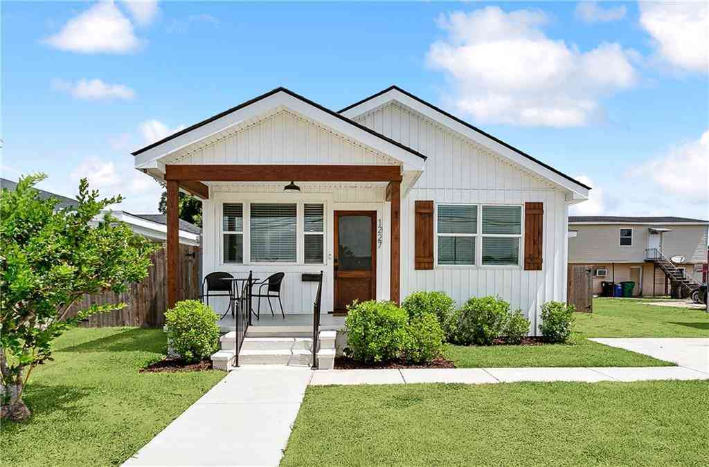 Homes For Sale - 1227 Cook St Street<br/> Gretna, LA 70053