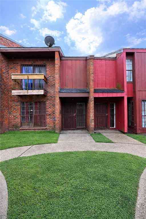 Homes For Sale - 1204 Chimney Wood Lane<br/> New Orleans, LA 70126