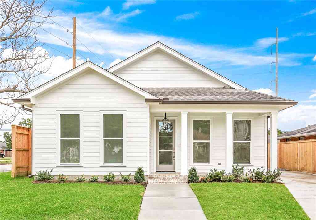 Homes For Rent - 817 Pasadena Avenue<br/> Metairie, LA 70001