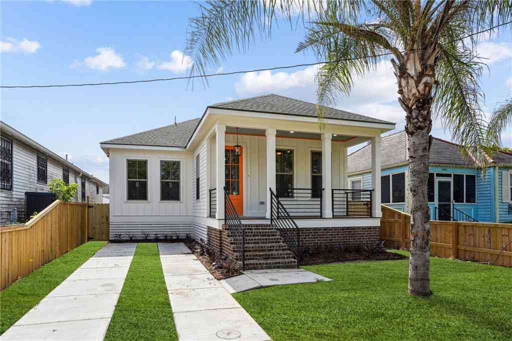 Homes For Sale - 4402 Saint Anthony Avenue<br/> New Orleans, LA 70122