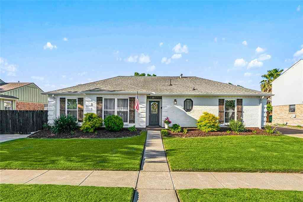 Homes For Sale - 6413 Schouest Street<br/> Metairie, LA 70003