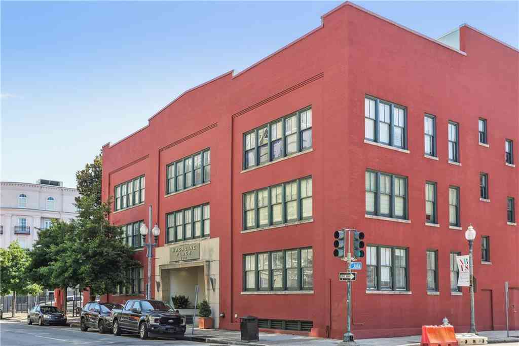 Condo For Sale - 760 Magazine Street #PH<br/> New Orleans, LA 70130