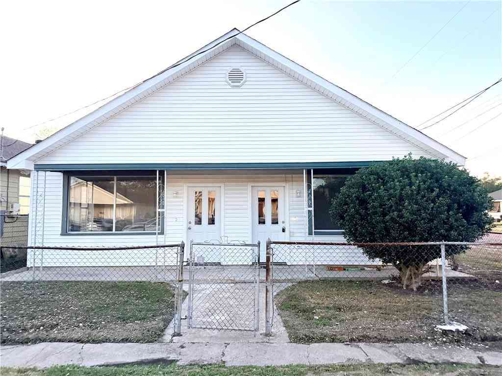 Multifamily For Rent - 927 Compromise Street #A<br/> Kenner, LA 70065