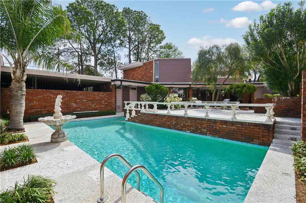 Multifamily For Rent - 4101 St Charles Avenue<br/> New Orleans, LA 70115