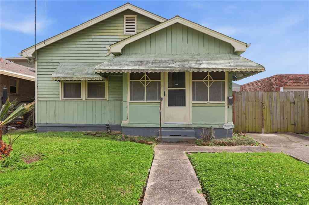 Homes For Sale - 3911 Mistletoe Street<br/> New Orleans, LA 70118