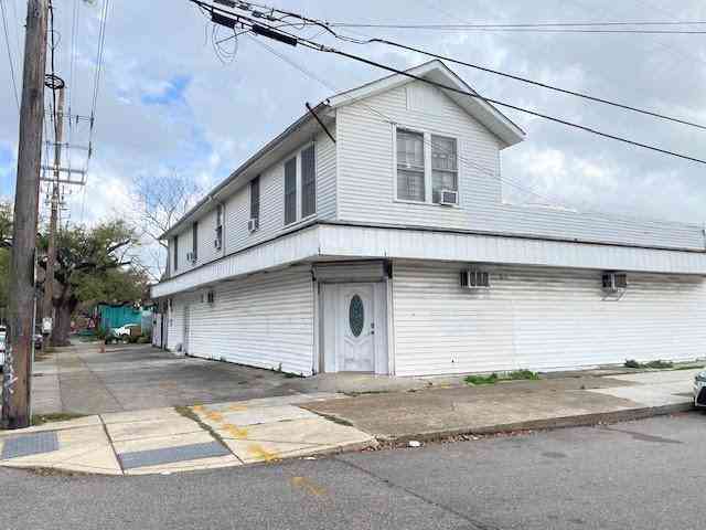Multifamily For Sale - 400 S Murat Street<br/> New Orleans, LA 70119
