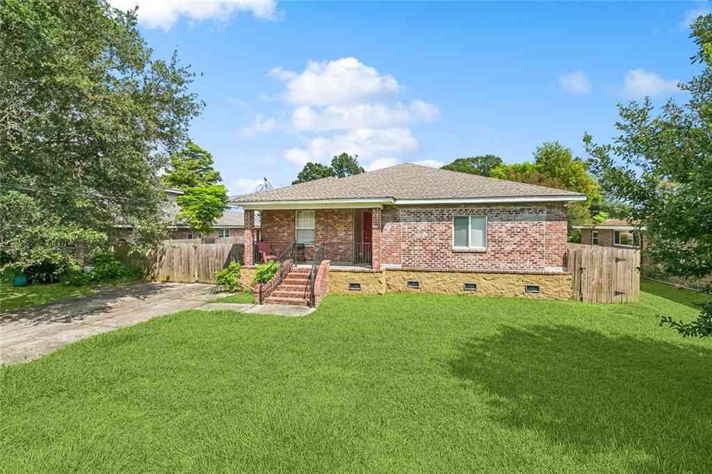 Homes For Sale - 2126 General Collins Avenue<br/> New Orleans, LA 70114