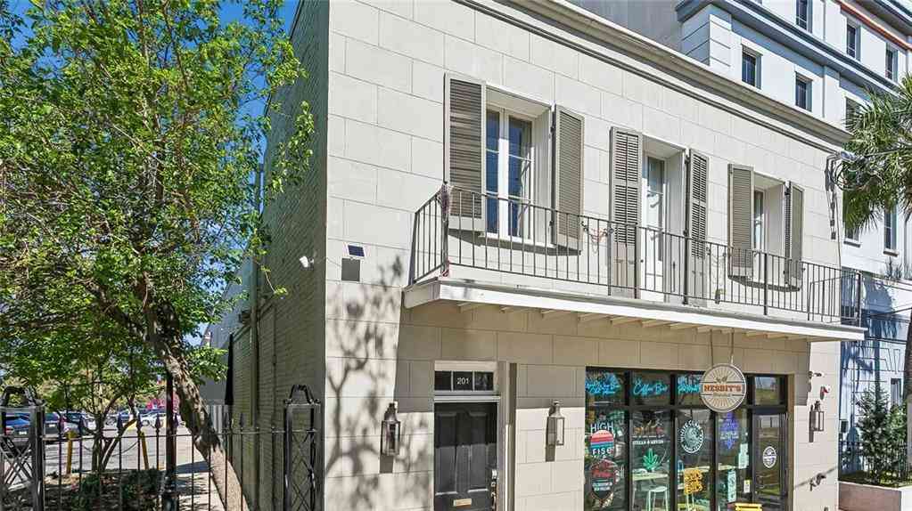 Condo For Sale - 427 Esplanade Avenue #201<br/> New Orleans, LA 70116