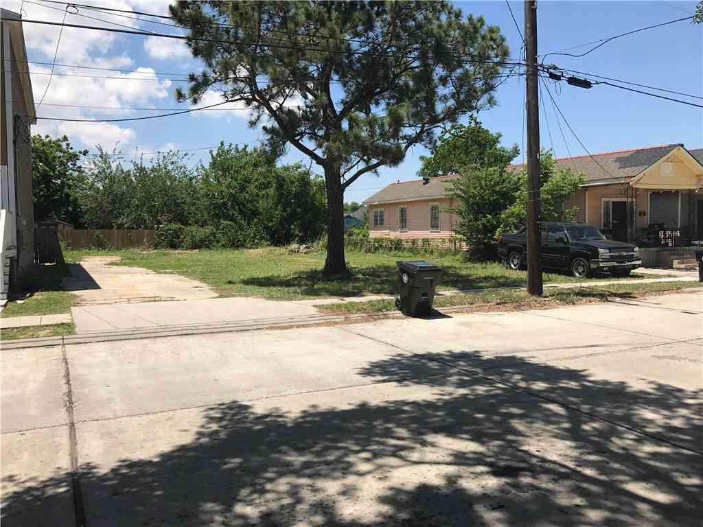 Vacant Land For Sale - 1922 Desire Street<br/> New Orleans, LA 70117