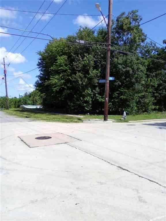 Vacant Land For Sale - 2401 Lamanche Street<br/> New Orleans, LA 70117