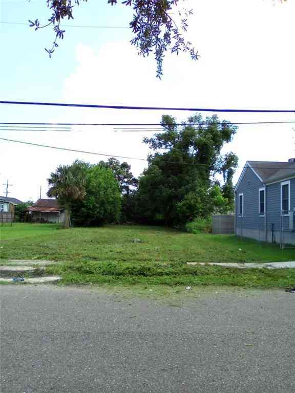 Vacant Land For Sale - 2027 Deslonde Street<br/> New Orleans, LA 70117