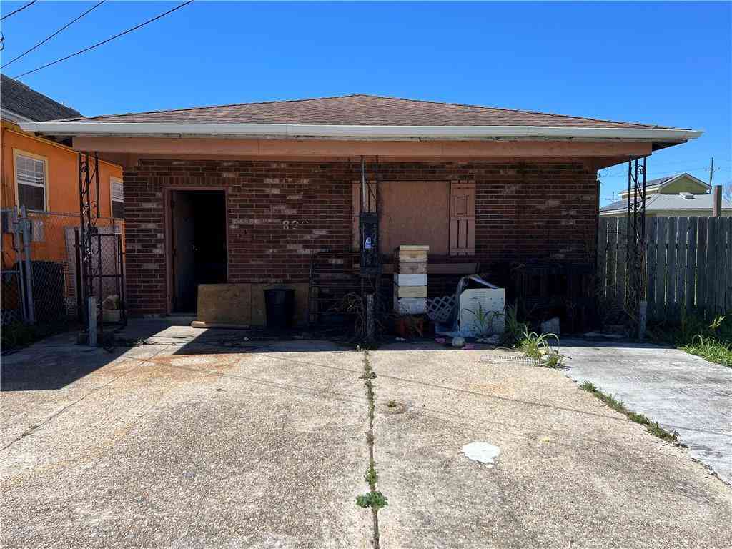 Homes For Sale - 1822 Lizardi Street<br/> New Orleans, LA 70117