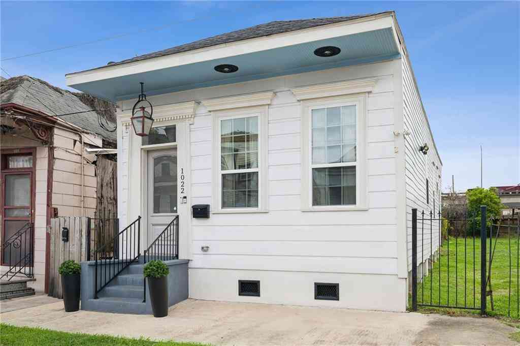 Homes For Sale - 1022 N Derbigny Street<br/> New Orleans, LA 70116